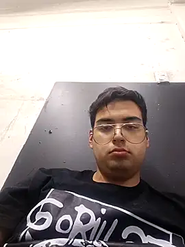 Daniel hot2005 online show from 10-23-25, 09:24