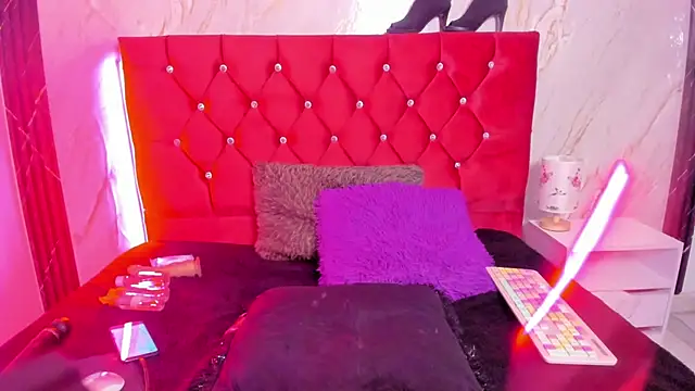 Mariam schubertt online show from 12-19-25, 09:00