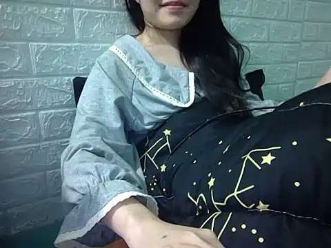 Snapshot of May2k2 chatting on 11-23-25, 03:34 May2k2 online show from 11-23-25, 03:34