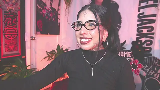 Dalia Vorhees online show from 04-25-26, 01:30