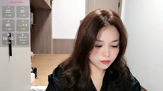 Ella-61 online show from 10-24-25, 07:05