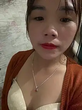 Snapshot of nachi-baby chatting on 10-28-25, 05:26 nachi-baby online show from 10-28-25, 05:26