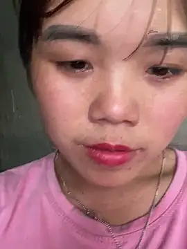 Snapshot of nachi-baby chatting on 10-29-25, 10:17 nachi-baby online show from 10-29-25, 10:17