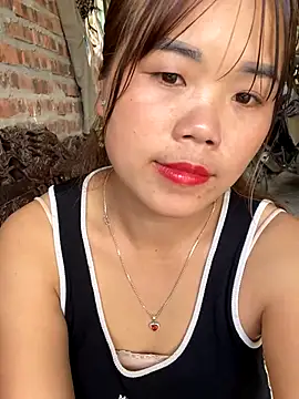 Snapshot of nachi-baby chatting on 10-30-25, 06:04 nachi-baby online show from 10-30-25, 06:04