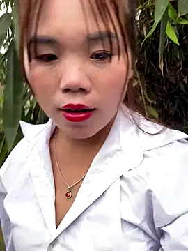 Snapshot of nachi-baby chatting on 12-04-25, 08:23 nachi-baby online show from 12-04-25, 08:23