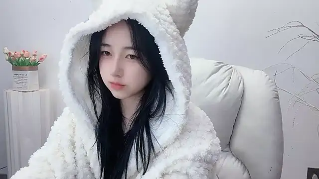 Love-hanzaizai718 online show from 11-08-25, 12:27