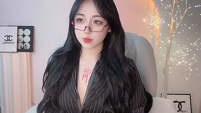 Love-hanzaizai718 online show from 11-16-25, 02:11