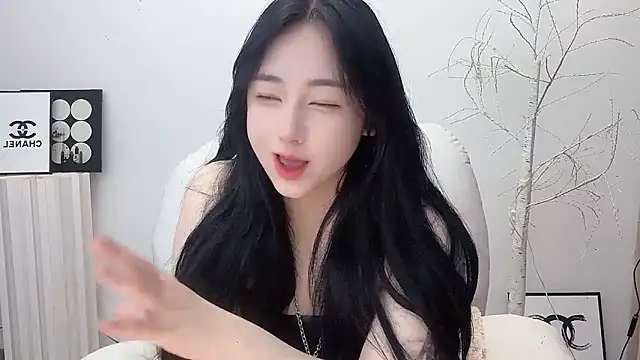 Love-hanzaizai718 online show from 11-17-25, 05:41