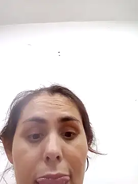 blanca24325 online show from 11-19-25, 04:45