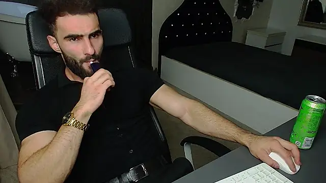 MicahLane online show from 07-28-26, 03:02