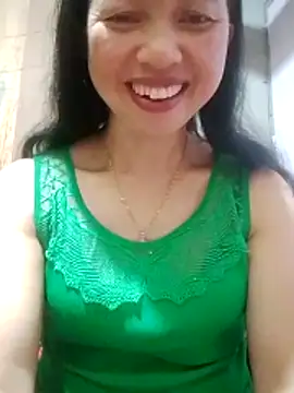 Snapshot of TRIEUTRIEU20 chatting on 05-08-26, 02:22 TRIEUTRIEU20 online show from 05-08-26, 02:22