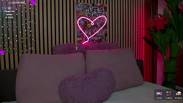 MirunaHaze online show from 03-25-26, 04:29