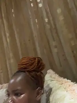 Snapshot of SweetCandy84 chatting on 12-18-25, 10:38 SweetCandy84 online show from 12-18-25, 10:38