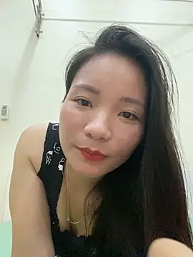 Bee Yellow00 online show from 11-06-25, 04:24