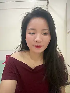 Bee Yellow00 online show from 03-31-26, 04:57