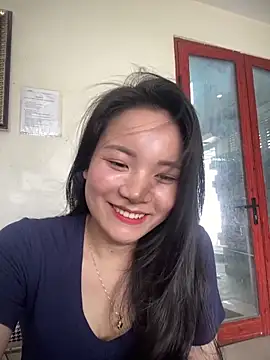 Bee Yellow00 online show from 04-08-26, 03:17