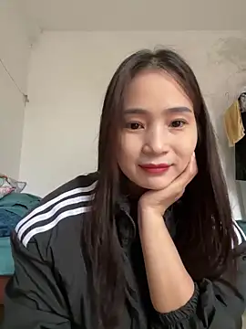 Snapshot of Pig_pig11 chatting on 11-02-25, 03:42 Pig pig11 online show from 11-02-25, 03:42