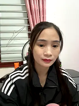 Snapshot of Pig_pig11 chatting on 11-15-25, 12:56 Pig pig11 online show from 11-15-25, 12:56