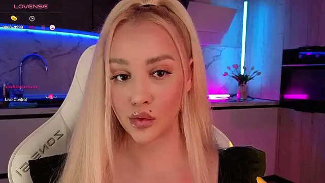  NevaDa  online show from 10-24-25, 07:38