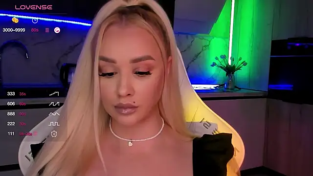  NevaDa  online show from 10-25-25, 06:21