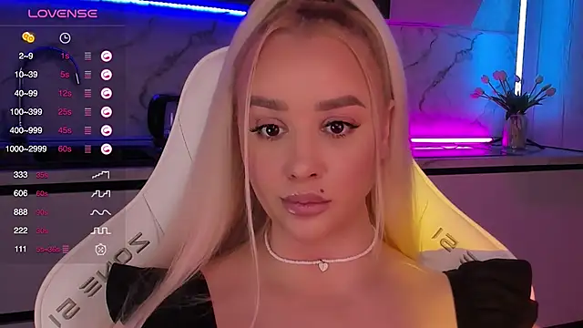  NevaDa  online show from 10-26-25, 07:47