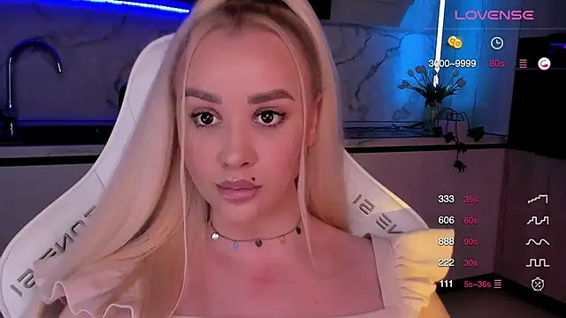  NevaDa  online show from 10-28-25, 01:36