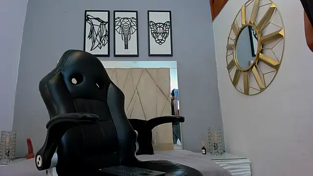 Snapshot of adams_bobby chatting on 11-26-25, 02:29 adams bobby online show from 11-26-25, 02:29