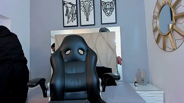 Snapshot of adams_bobby chatting on 11-27-25, 11:34 adams bobby online show from 11-27-25, 11:34