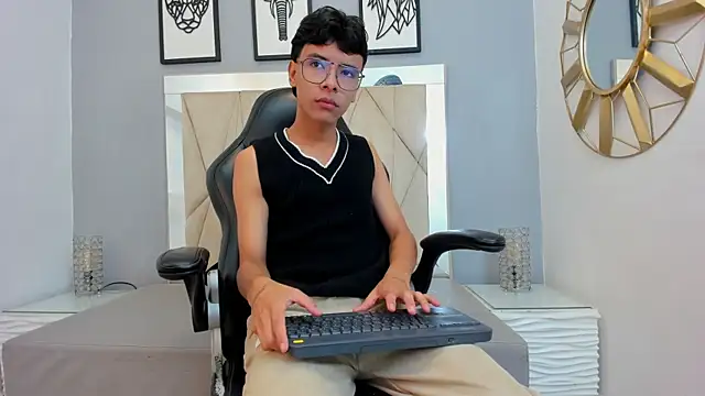 adams bobby online show from 04-23-26, 11:42