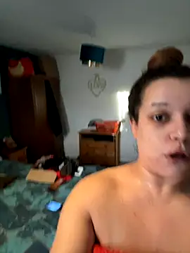 Snapshot of BubblesLovexox chatting on 11-30-25, 03:05 BubblesLovexox online show from 11-30-25, 03:05