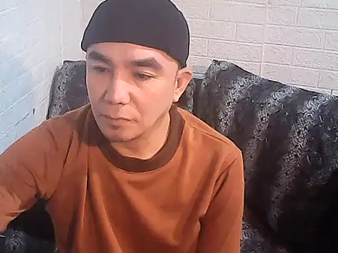 Snapshot of yourasiandesire69 chatting on 11-24-25, 11:32 yourasiandesire69 online show from 11-24-25, 11:32