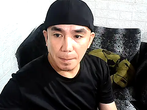 Snapshot of yourasiandesire69 chatting on 12-14-25, 01:00 yourasiandesire69 online show from 12-14-25, 01:00