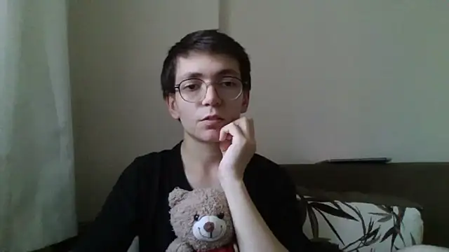 Snapshot of minikkdunyam chatting on 10-25-25, 01:07 minikkdunyam online show from 10-25-25, 01:07