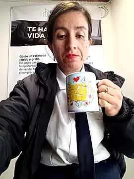 Valentina--1 online show from 04-25-26, 01:52