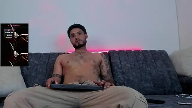 Snapshot of AUSTINN_TORRES chatting on 03-06-26, 12:40 AUSTINN TORRES online show from 03-06-26, 12:40