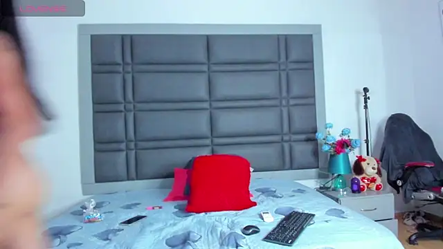 Snapshot of Cattalina_25 chatting on 11-06-25, 07:59 Cattalina 25 online show from 11-06-25, 07:59