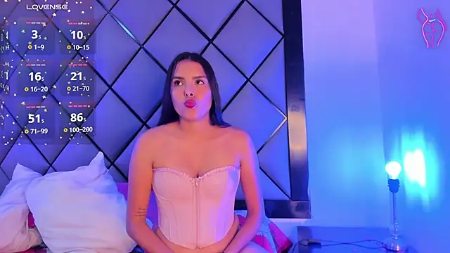 Snapshot of Cattalina_25 chatting on 11-22-25, 08:41 Cattalina 25 online show from 11-22-25, 08:41