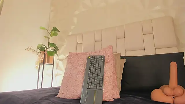 EmilyAllen 1 online show from 02-14-26, 11:23