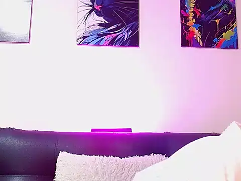 Caroline Jons online show from 11-12-25, 01:00