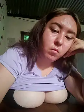 Snapshot of SaraCute_1 chatting on 10-28-25, 02:09 SaraCute 1 online show from 10-28-25, 02:09