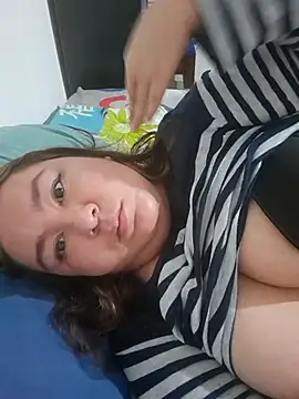 Snapshot of SaraCute_1 chatting on 11-05-25, 02:06 SaraCute 1 online show from 11-05-25, 02:06