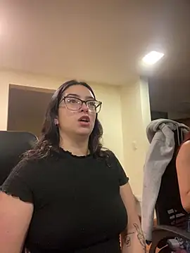 Kloe Novoa online show from 03-16-26, 12:09