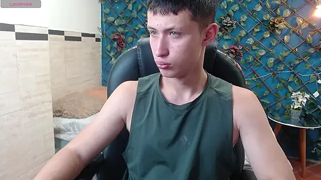 Garuo 18 online show from 11-20-25, 03:07