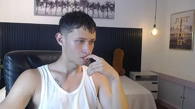 Garuo 18 online show from 12-01-25, 07:08