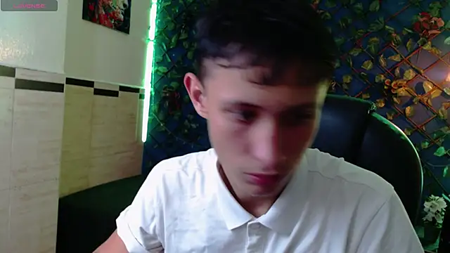 Garuo 18 online show from 12-17-25, 02:06