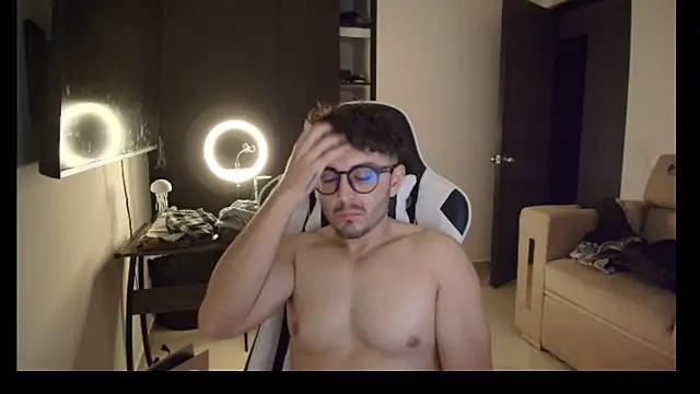 lionandreough online show from 10-24-25, 06:10