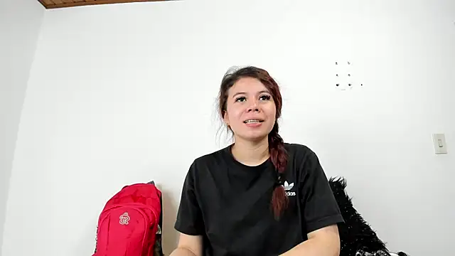 Snapshot of Vanessa_Martinz chatting on 10-25-25, 12:13 Vanessa Martinz online show from 10-25-25, 12:13