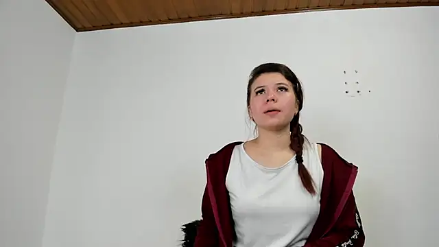 Snapshot of Vanessa_Martinz chatting on 10-30-25, 12:17 Vanessa Martinz online show from 10-30-25, 12:17