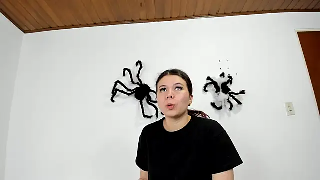 Snapshot of Vanessa_Martinz chatting on 11-02-25, 12:29 Vanessa Martinz online show from 11-02-25, 12:29