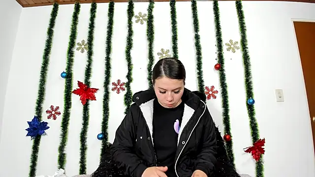 Snapshot of Vanessa_Martinz chatting on 11-17-25, 12:11 Vanessa Martinz online show from 11-17-25, 12:11